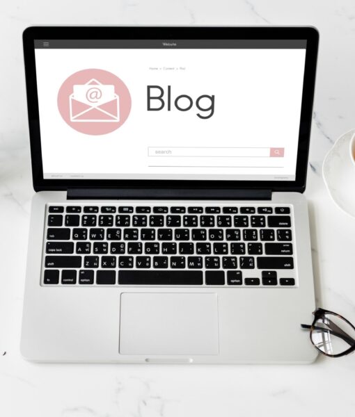 online-message-blog-chat-communication-envelop-graphic-icon-concept-min